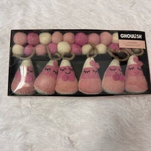 Ghoulish Pink candy corn garland